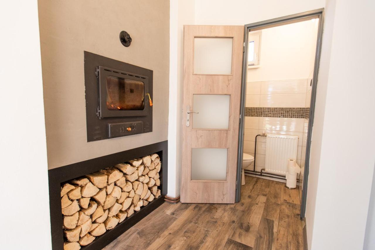Ubytovani Na Samote - Apartman U Tesaru Komarice Екстериор снимка